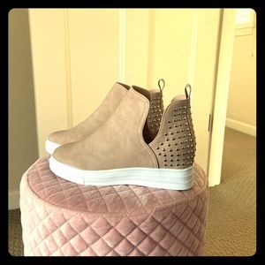 Yoki Beige Studded Sneaker